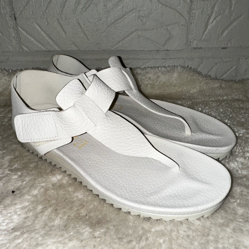 New Pedro Garcia Thong White Leather Sandals Size 40